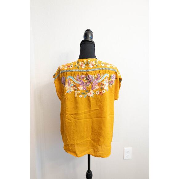 Johnny Was Embroidered Floral & Bird Short Sleeve Ladies Blouse Size Medium - Picture 2 of 6